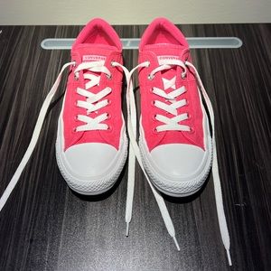 Converse Chuck Taylor Low Top Salmon Pink and White